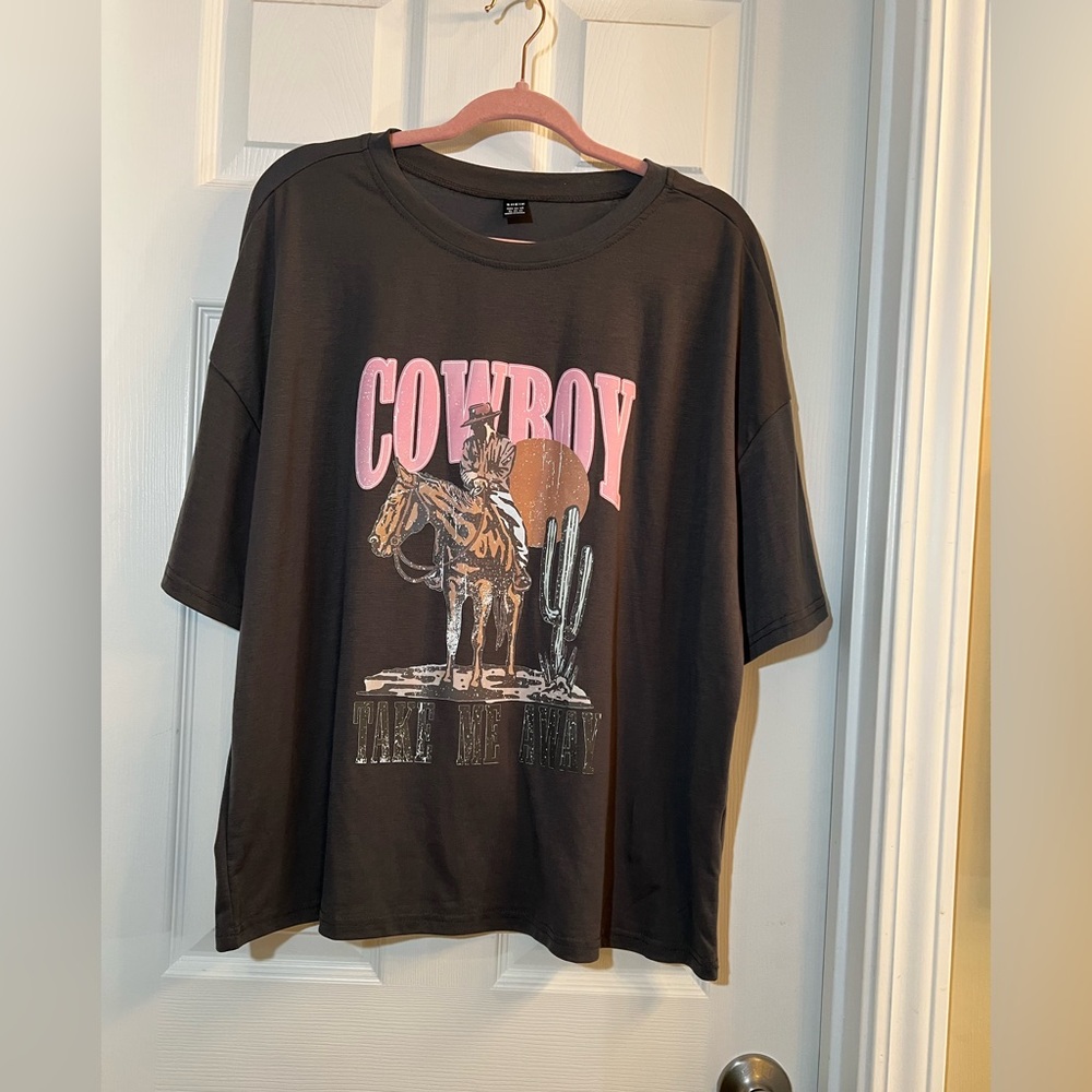 🦋 NWOT SHEIN Cowboy Graphic Tee - Black and Pink size xlarge